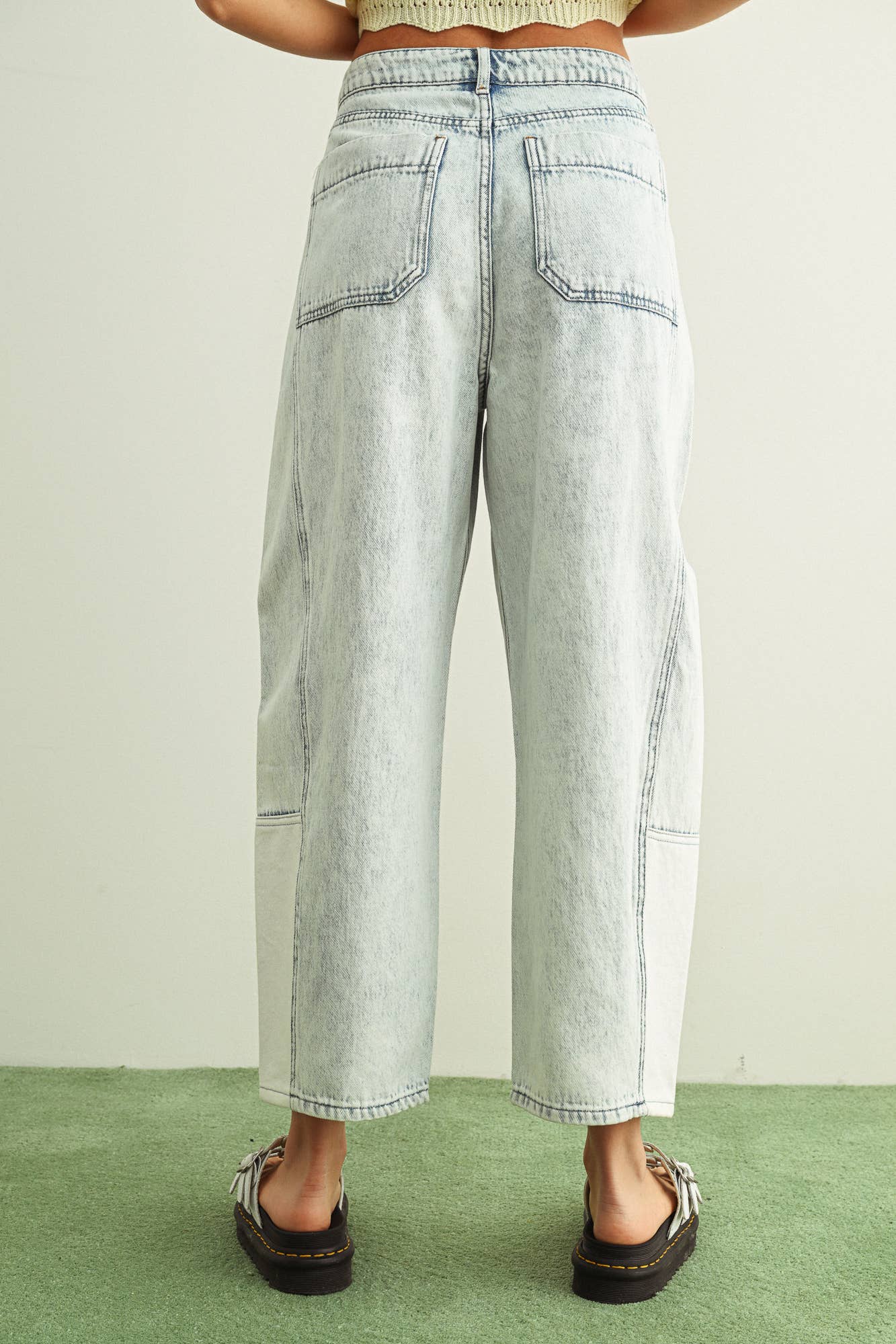 Hollie - Barrel Jeans