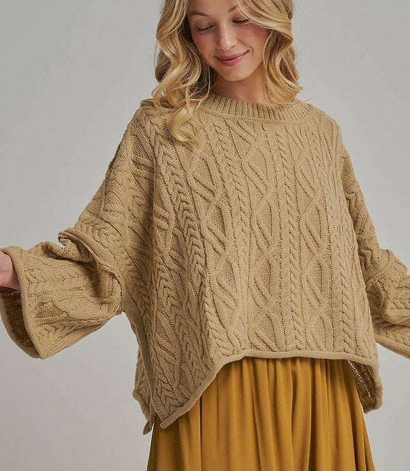 Julia - Oversized lightweight Cable Knit Sweater