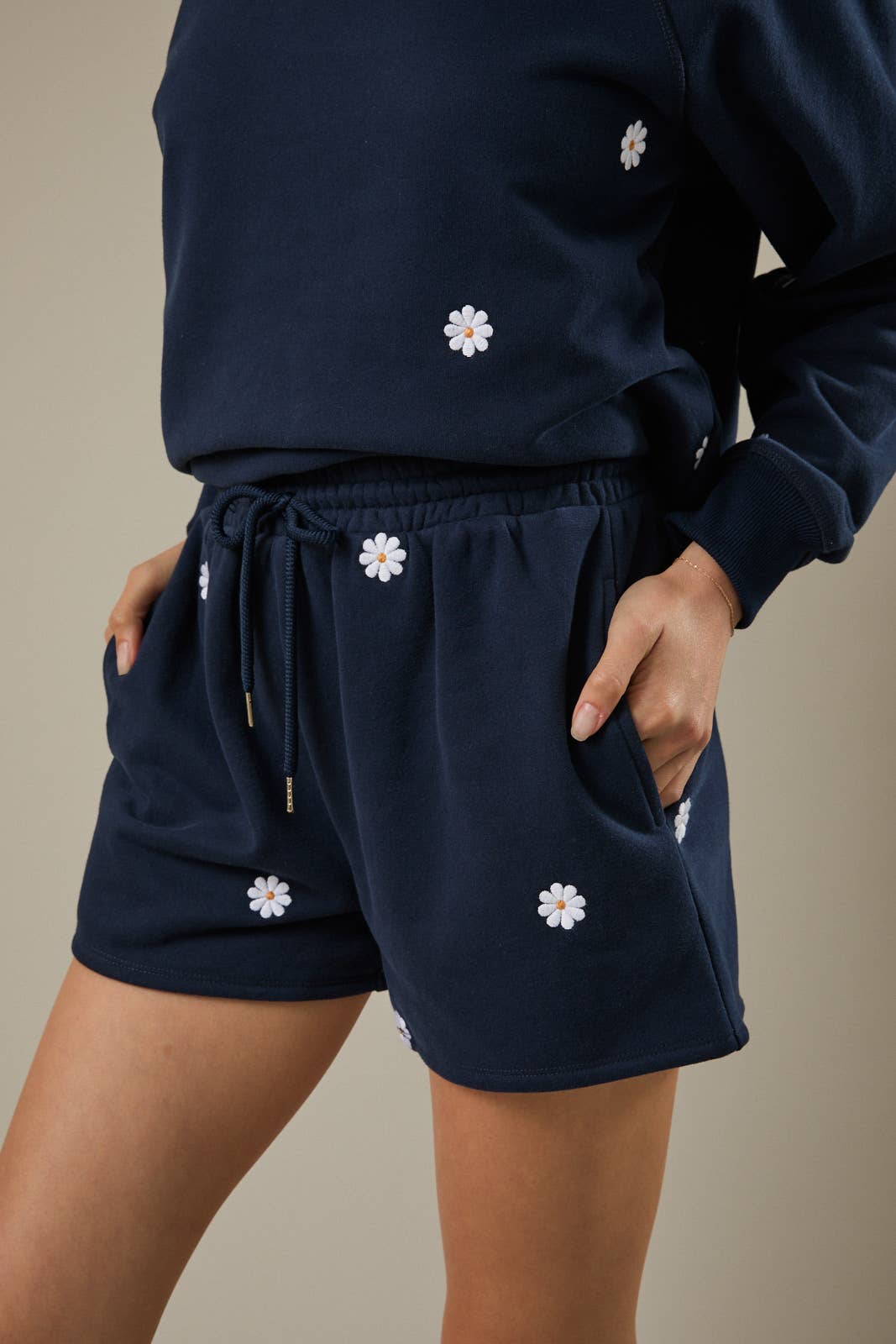 Midnight Daisy Set