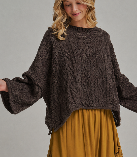 Julia - Oversized lightweight Cable Knit Sweater