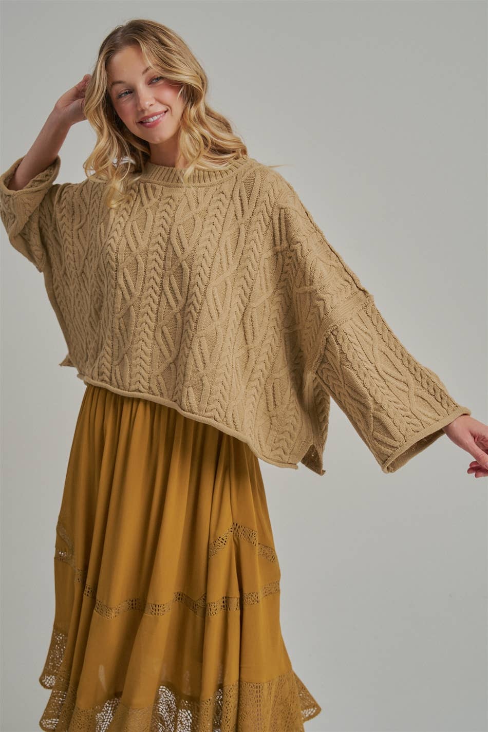 Julia - Oversized lightweight Cable Knit Sweater