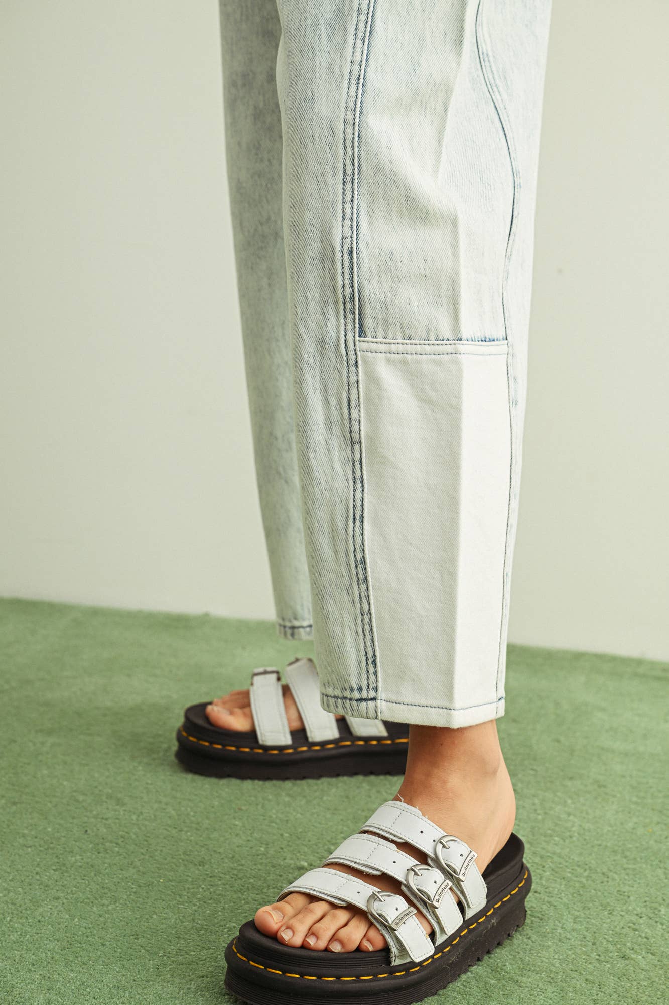 Hollie - Barrel Jeans